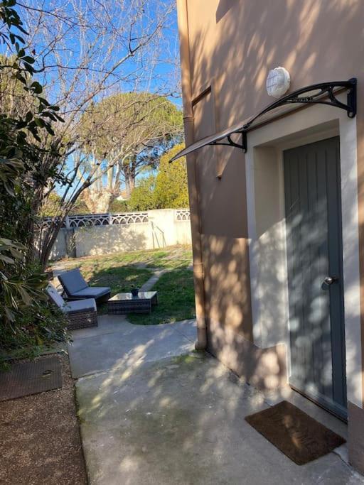 Spa Jardin Prive T3 Independant Dans Villa Morieres-les-Avignon Exterior foto